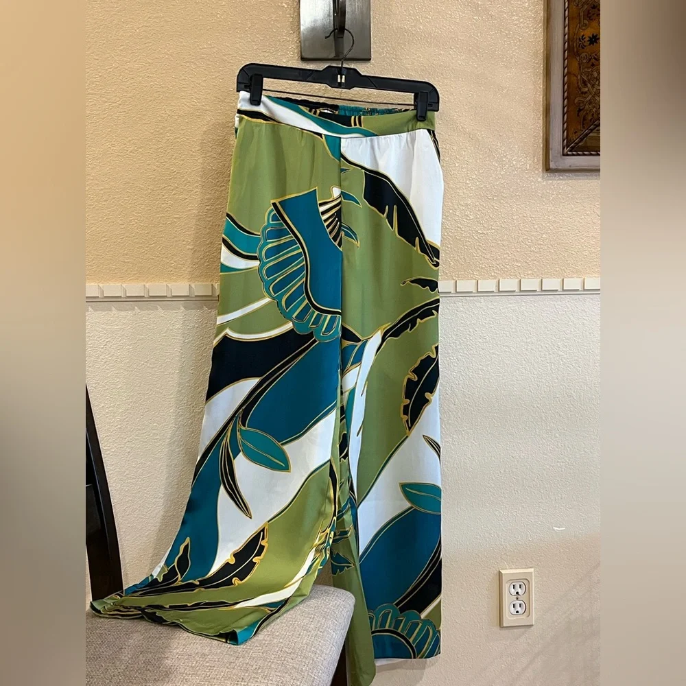 Elie Tahari wide leg palazzo pants. Tropical print Stretchy waist. Green. S. NWT - Picture 5 of 16
